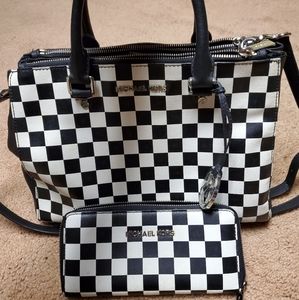 Michael Kors Sutton checkered bag & wallet set